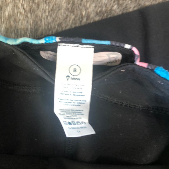 Ivivva black leggings size 8 - Picture 3 of 3